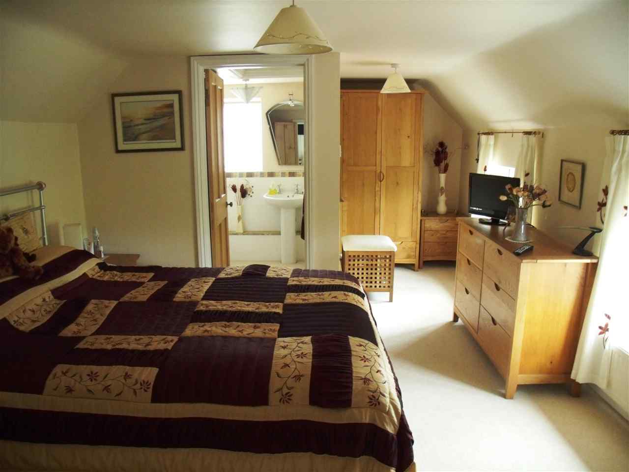 resized-2349823-bed 1.JPG